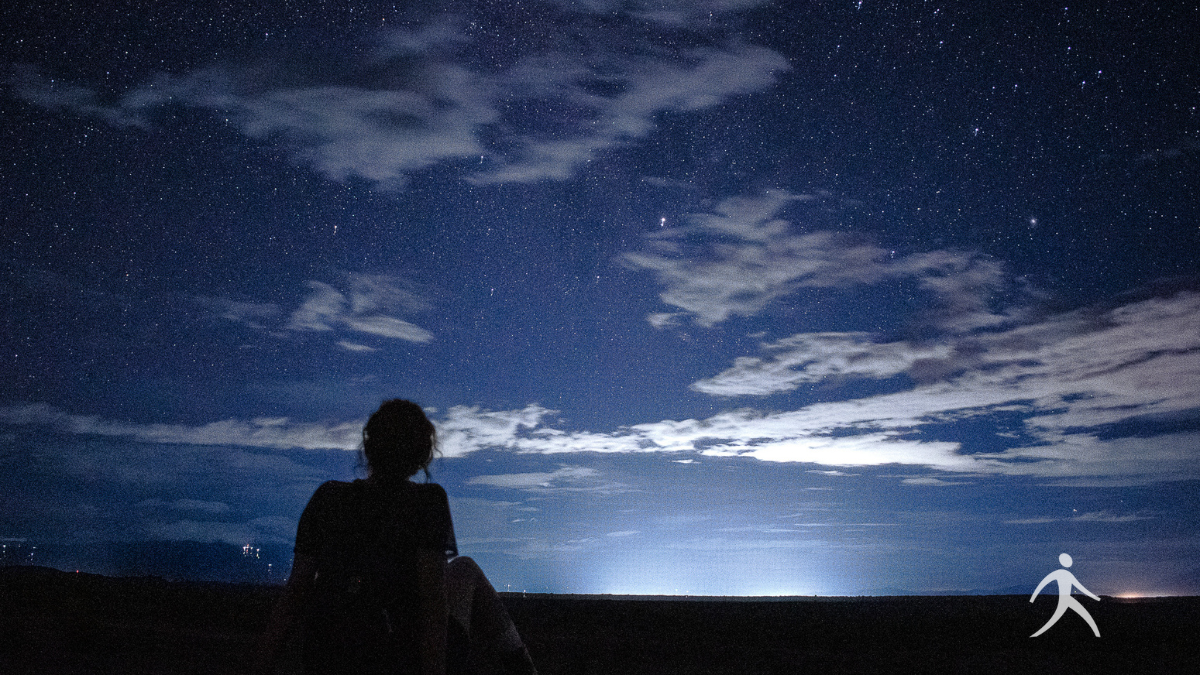 A night sky full of stars representing God's promises to Abraham